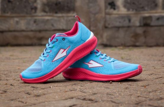 Enda Iten damen laufschuhe blau rot