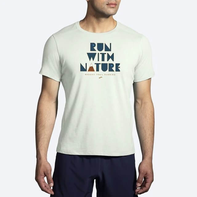 Brooks Distance Short Sleeve 2.0, Herren Sportshirt, Mist/ Run With Nature, vorne