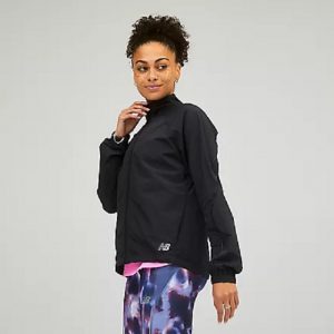 New Balance Impact Run Packable Jacke, Damen, schwarz, seitlich