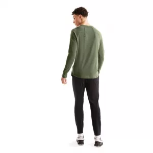 On Fokus Long-T Taiga hinten