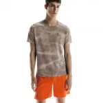 On 7" Performance Shorts Flame vorne