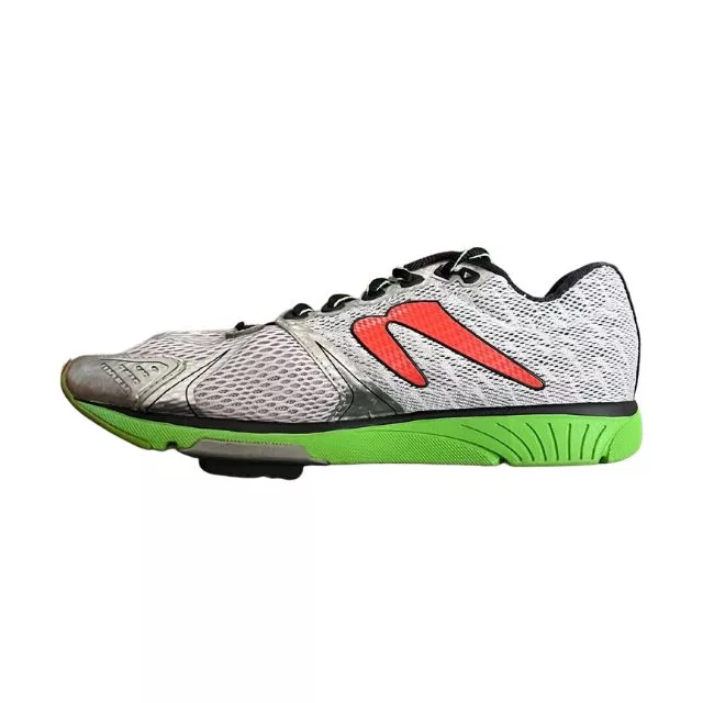 Newton Distance 5 graugrün außen(1)