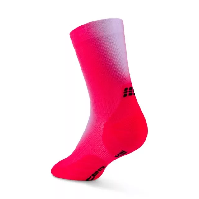CEP Core Run Edt. Gradient Compression Socks Mid Cut pink hinten