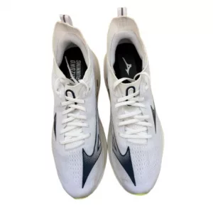 Mizuno Neo Vista oben