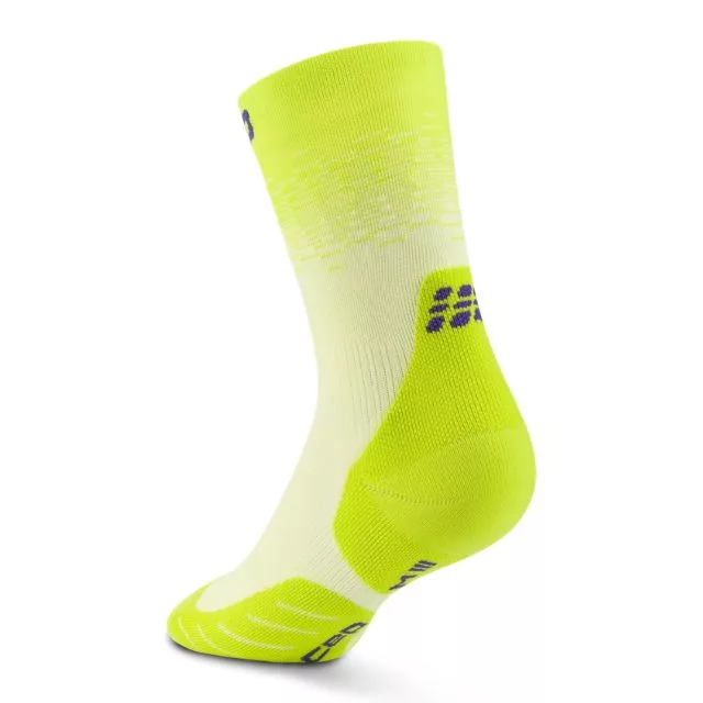 CEP Core Run Edt. Fade Compression Socks Mid Cut w limeblue hinten